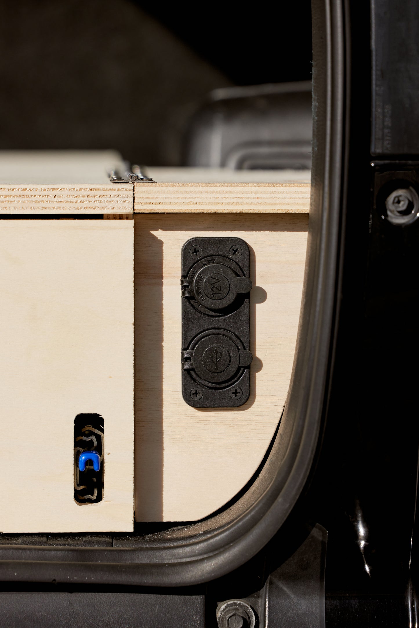 4Runner Rear Charging Port - Solid Wood Worx